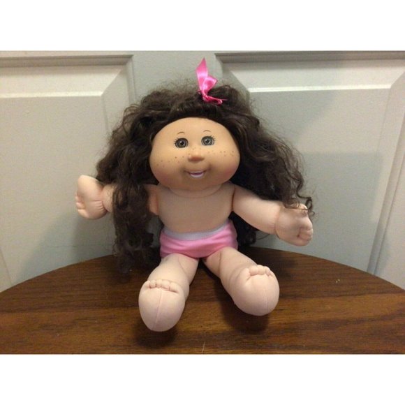 Cabbage Patch Kids Doll 2016 Cpk Brown Hair Brown Eyes Signed Xavier Roberts - Picture 1 of 10